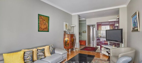 2 bedrooms Apartment in Paris, France No. 185456 3