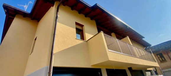 Apartamento de 3 habitaciónes en Bellusco, Italy No. 26780 3