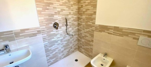 Apartamento de 3 habitaciónes en Bellusco, Italy No. 26780 21