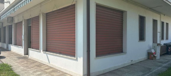 65m² Commercial property in Pianiga, Italy No. 317411 8