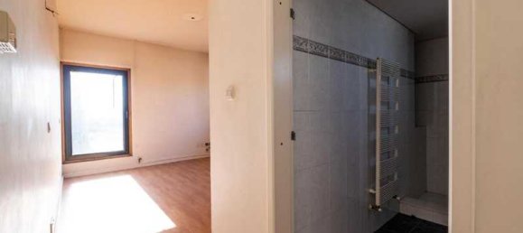 4 Schlafzimmer Gewerbliche Immobilie in Strovolos, Cyprus, Nr. 19640 9