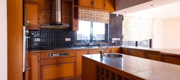 4 Schlafzimmer Gewerbliche Immobilie in Strovolos, Cyprus, Nr. 19640 2