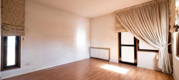 4 Schlafzimmer Gewerbliche Immobilie in Strovolos, Cyprus, Nr. 19640 5