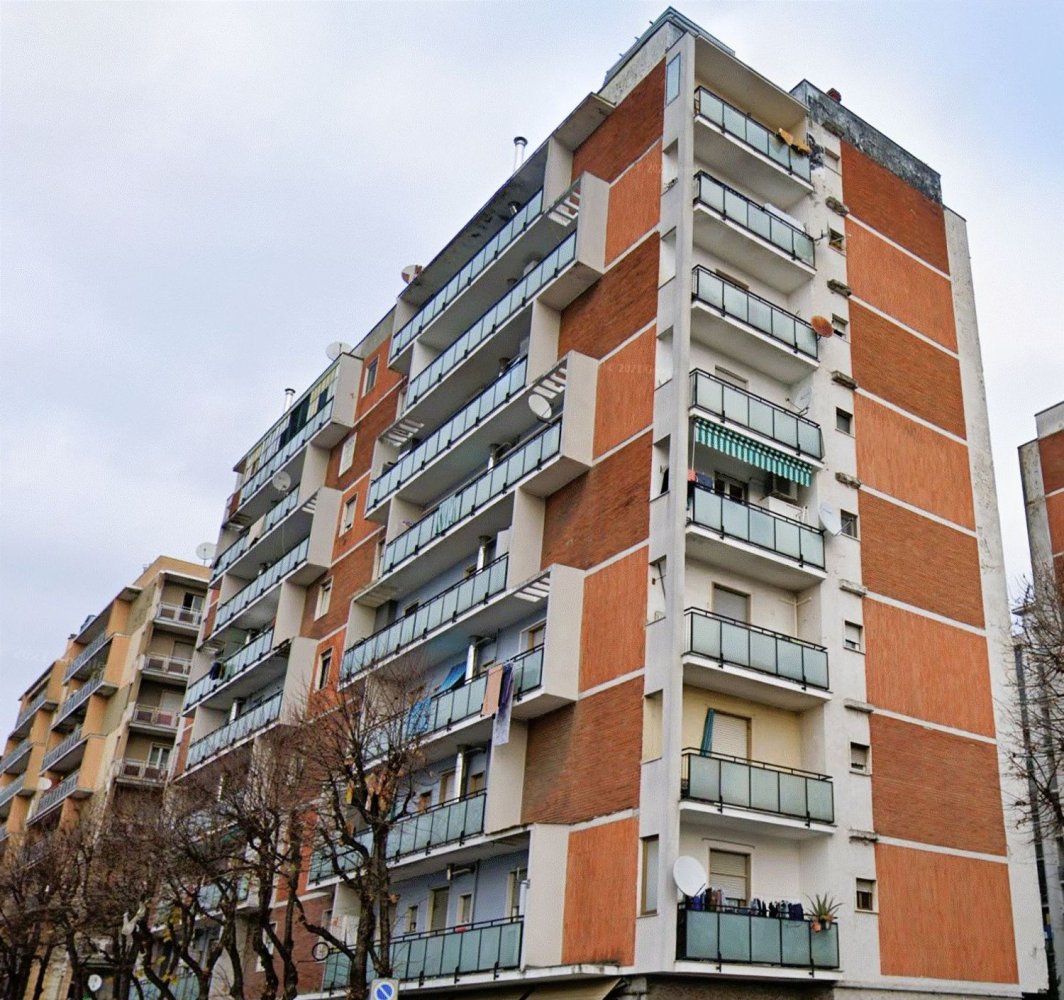 2غرفة شقة في Pioltello, Italy رقم 227325