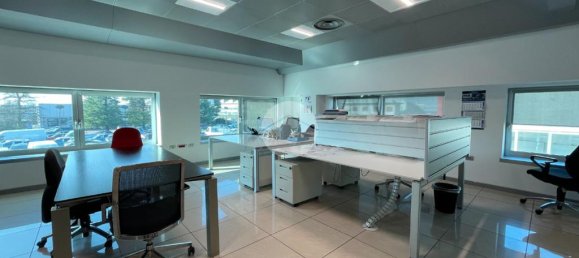 20غرفة مكتب في Magenta, Italy رقم 74863 23