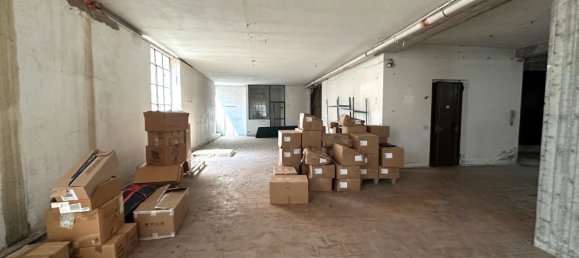 200m² Commercial property in Verona, Italy No. 257988 4