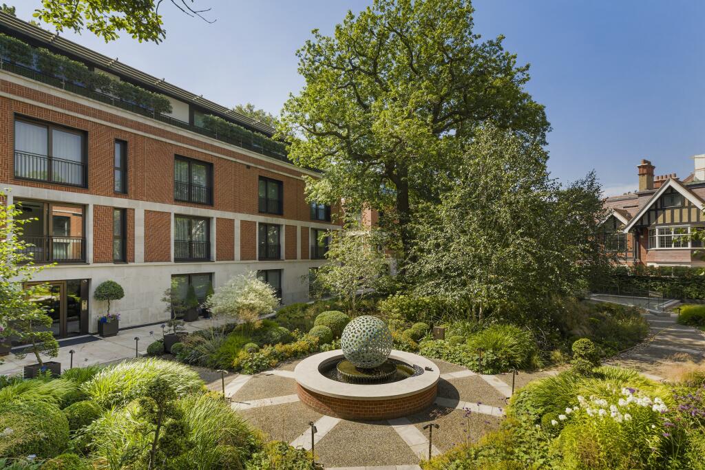 3 bedrooms Apartment in London, United Kingdom No. 13088