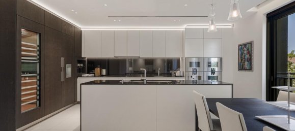 3 bedrooms Apartment in London, United Kingdom No. 13088 13