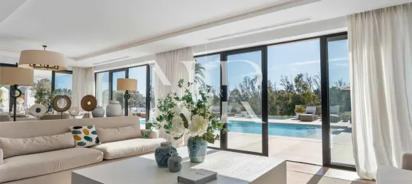 7 Schlafzimmer Villa in Marbella, Spain, Nr. 93215 8