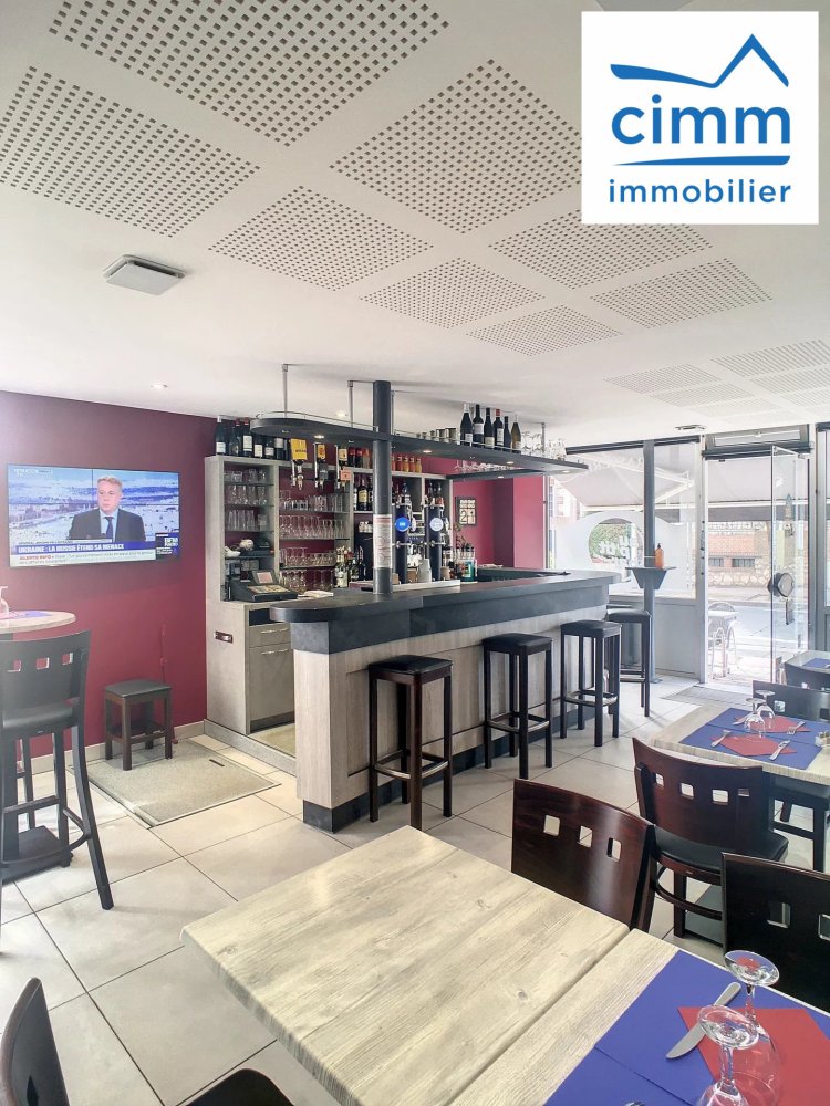 Propriété commerciale à Montargis, France 93m² No. 69865