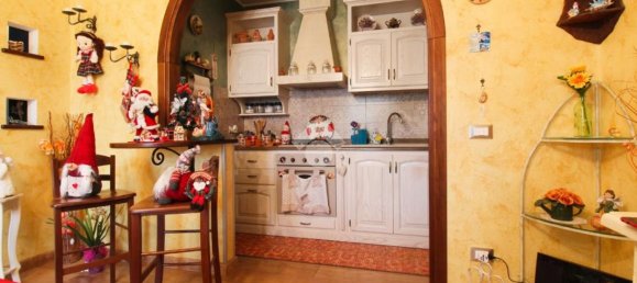 4 bedrooms Apartment in Vetralla, Italy No. 331843 6