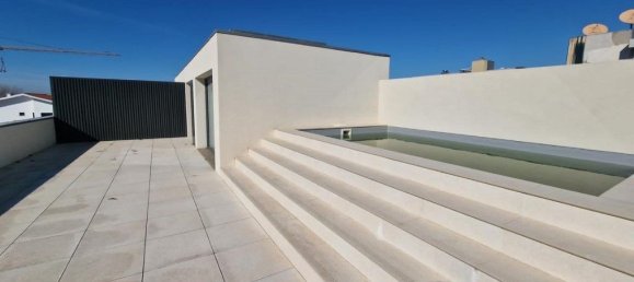 3 bedrooms Duplex in Porto, Portugal No. 44409 5