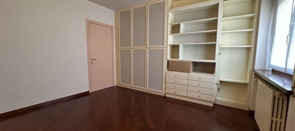 Вилла с 6 спальнями в Парабьяго, Италия № 362269 35