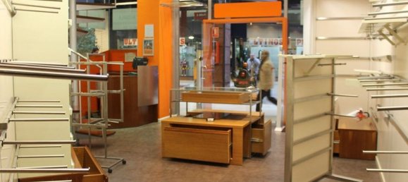 42m² Commercial property in A Coruna, Spain No. 49056 19