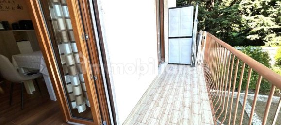 2 Schlafzimmer Wohnung in Malnate, Italy, Nr. 360847 5