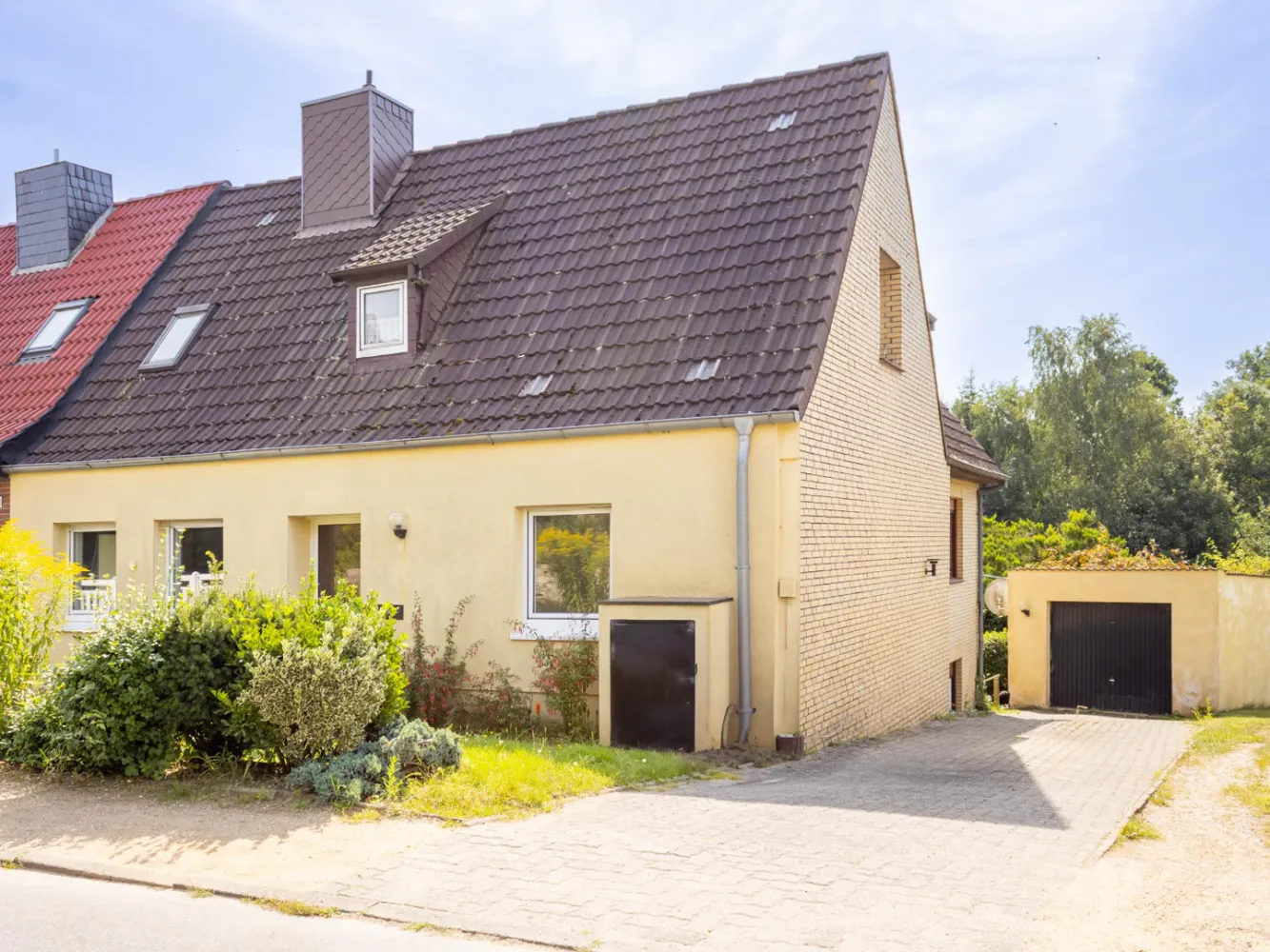 6 rooms Townhouse in Plon, Germany No. 269567