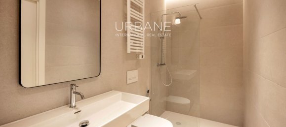 Apartamento de 2 dormitorios en Eixample, Spain No. 87408 23