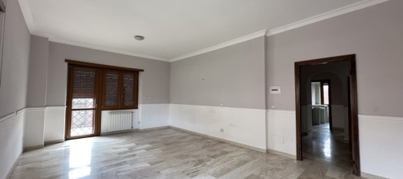 2 bedrooms Apartment in Rome, Italy No. 329372 4