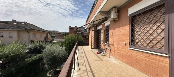 2 bedrooms Apartment in Rome, Italy No. 329372 13