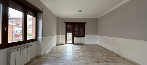 2 bedrooms Apartment in Rome, Italy No. 329372 6