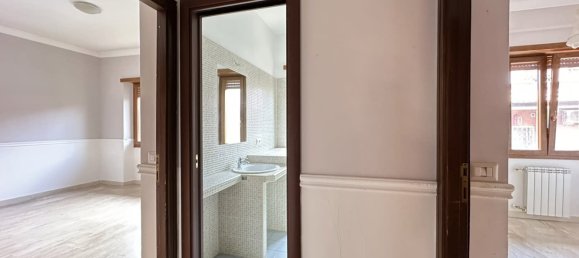 2 bedrooms Apartment in Rome, Italy No. 329372 24