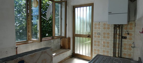 2 bedrooms Apartment in Carro, Italy No. 268182 3