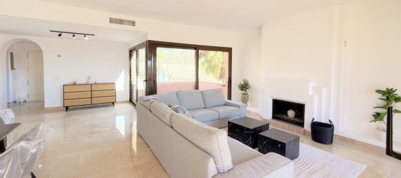 3 bedrooms Penthouse in San Luis de Sabinillas, Spain No. 166206 4