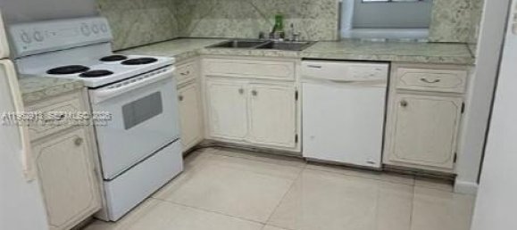 2 dormitorios propiedad comercial en alquiler en Miami, Miami-Dade, Florida, USA № 614313 9