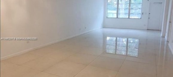 2 dormitorios propiedad comercial en alquiler en Miami, Miami-Dade, Florida, USA № 614313 4
