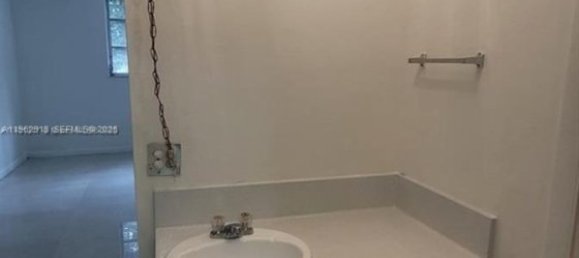 2 dormitorios propiedad comercial en alquiler en Miami, Miami-Dade, Florida, USA № 614313 10