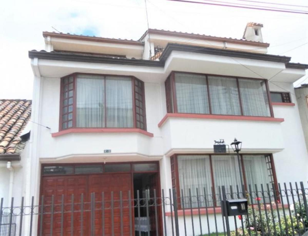 5 bedrooms House in Bogota, Colombia No. 13697