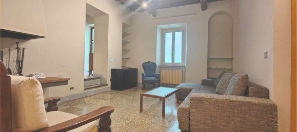 4 bedrooms Apartment in Lucca, Italy No. 373045 5
