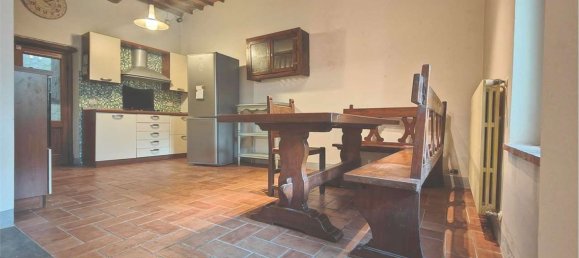 4 bedrooms Apartment in Lucca, Italy No. 373045 11