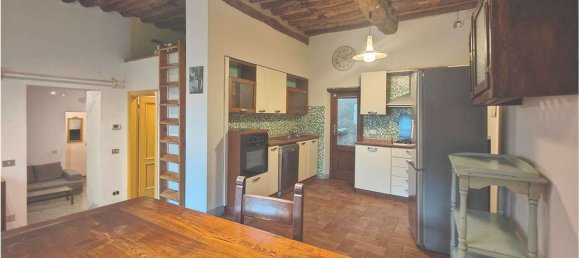 4 bedrooms Apartment in Lucca, Italy No. 373045 14