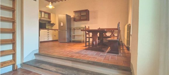 4 bedrooms Apartment in Lucca, Italy No. 373045 10