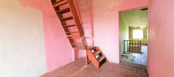 4 bedrooms House in Bagnolo San Vito, Italy No. 113303 27