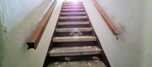 4 bedrooms House in Bagnolo San Vito, Italy No. 113303 7