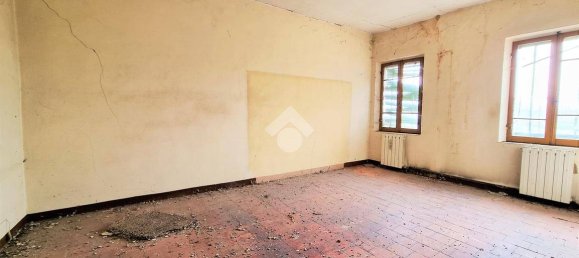 4 bedrooms House in Bagnolo San Vito, Italy No. 113303 6