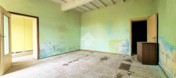 4 bedrooms House in Bagnolo San Vito, Italy No. 113303 19