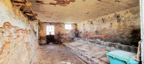 4 bedrooms House in Bagnolo San Vito, Italy No. 113303 35