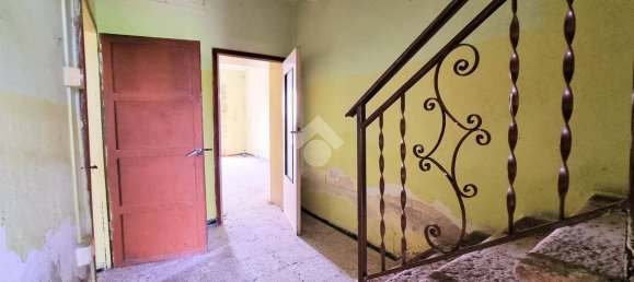 4 bedrooms House in Bagnolo San Vito, Italy No. 113303 15