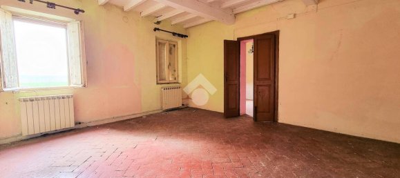 4 bedrooms House in Bagnolo San Vito, Italy No. 113303 23