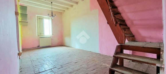 4 bedrooms House in Bagnolo San Vito, Italy No. 113303 26