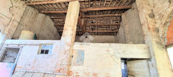 4 bedrooms House in Bagnolo San Vito, Italy No. 113303 37