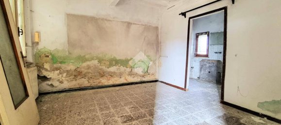 4 bedrooms House in Bagnolo San Vito, Italy No. 113303 10