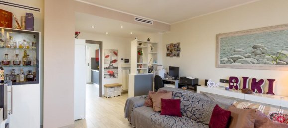 3 rooms Apartment in Grugliasco, Italy No. 25225 5