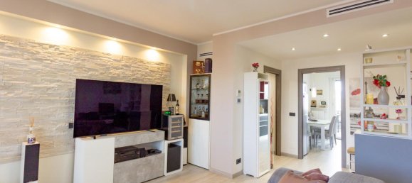 3 rooms Apartment in Grugliasco, Italy No. 25225 6