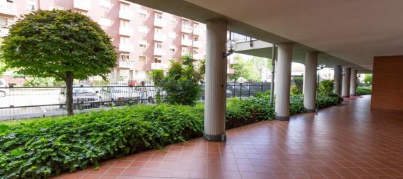 3 rooms Apartment in Grugliasco, Italy No. 25225 2