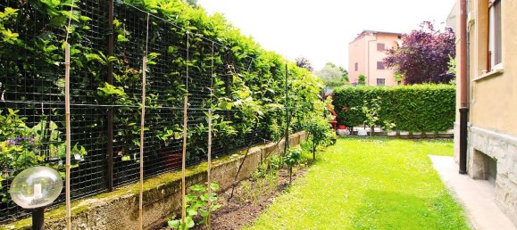 Квартира с 3 комнатами в Комо, Италия № 122933 4