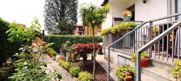 Квартира с 3 комнатами в Комо, Италия № 122933 2